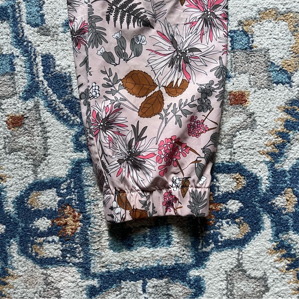 Floral Print Women's Joggers - Picture 5 of 7